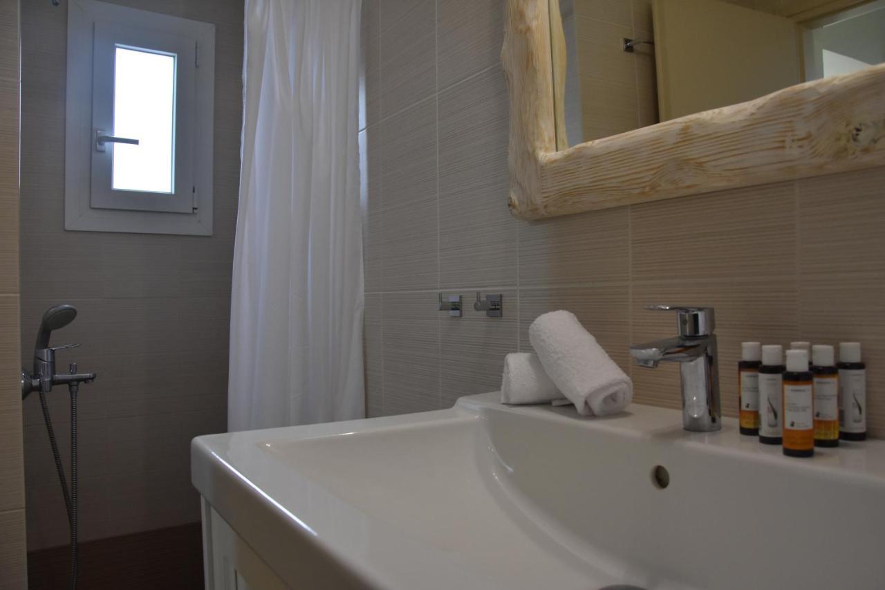 Nelleas Home Adamantas  Dış mekan fotoğraf